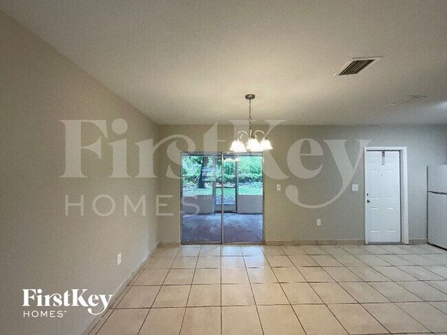 Foto del edificio - 325 NW 190th St