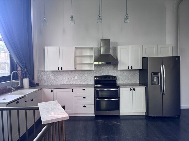 Foto del edificio - 8205 Franklin Blvd