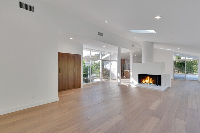 Oak Floors - 6234 Paseo Canyon Dr