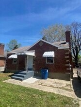 Building Photo - 944 Wilmington Ave