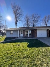 Building Photo - 309 N Elm St