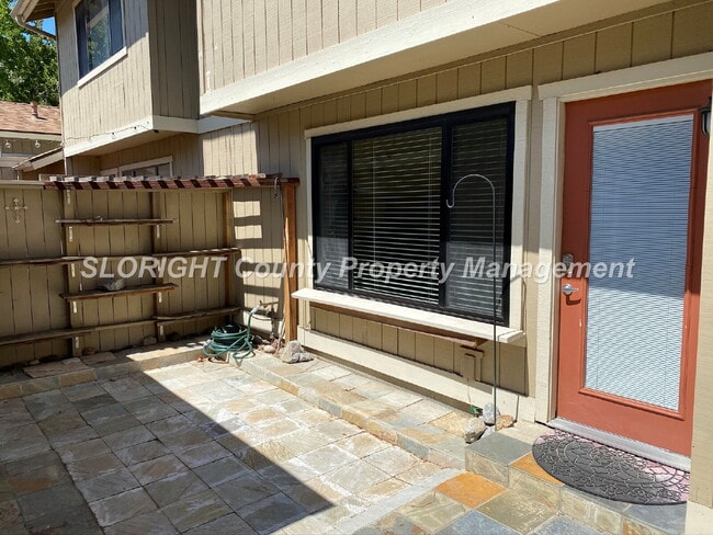 Foto del edificio - AVAILABLE AUGUST- Terrific 2 Bedroom SLO Condo