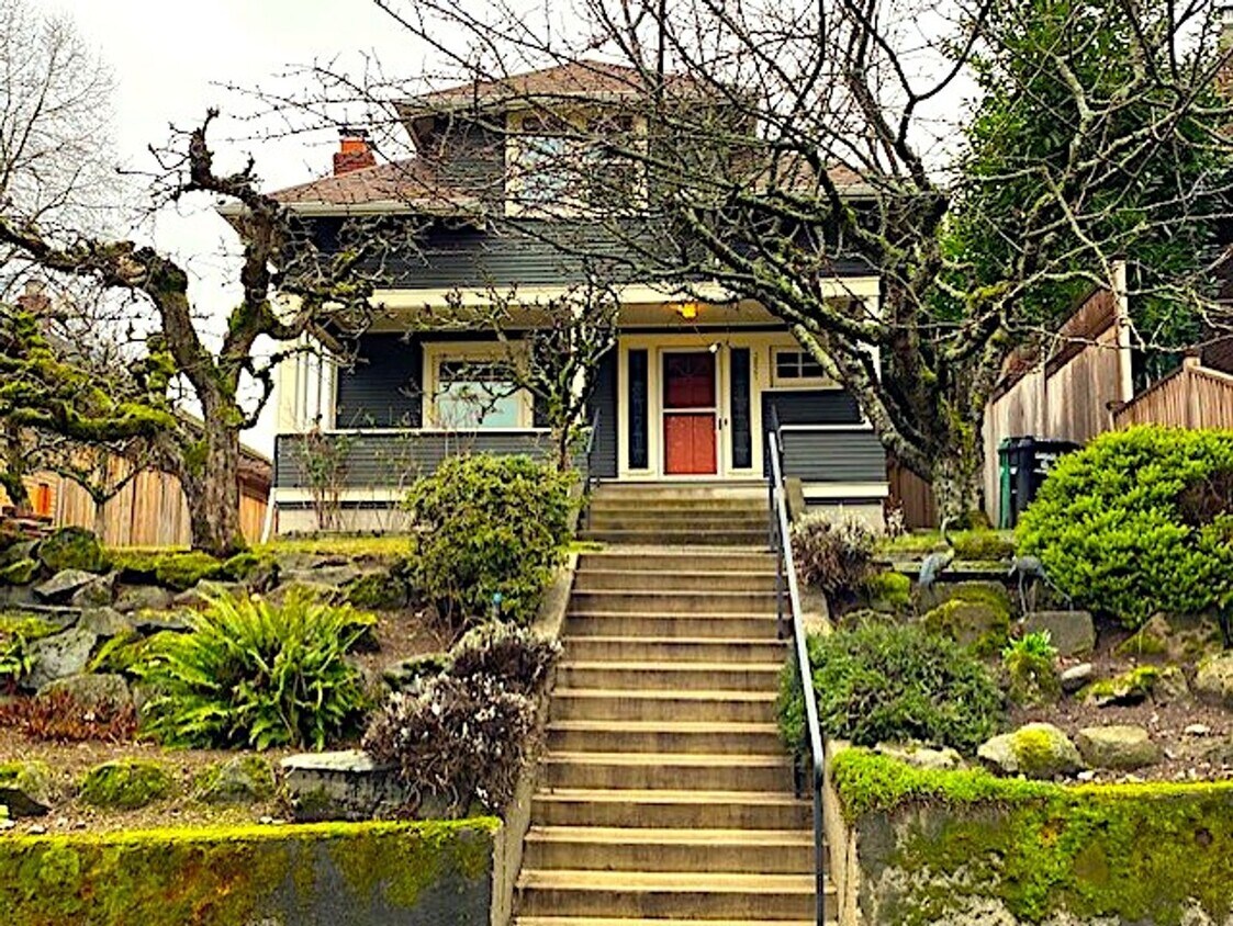 Foto principal - Beautiful 3-Bedroom Craftsman in Wallingford