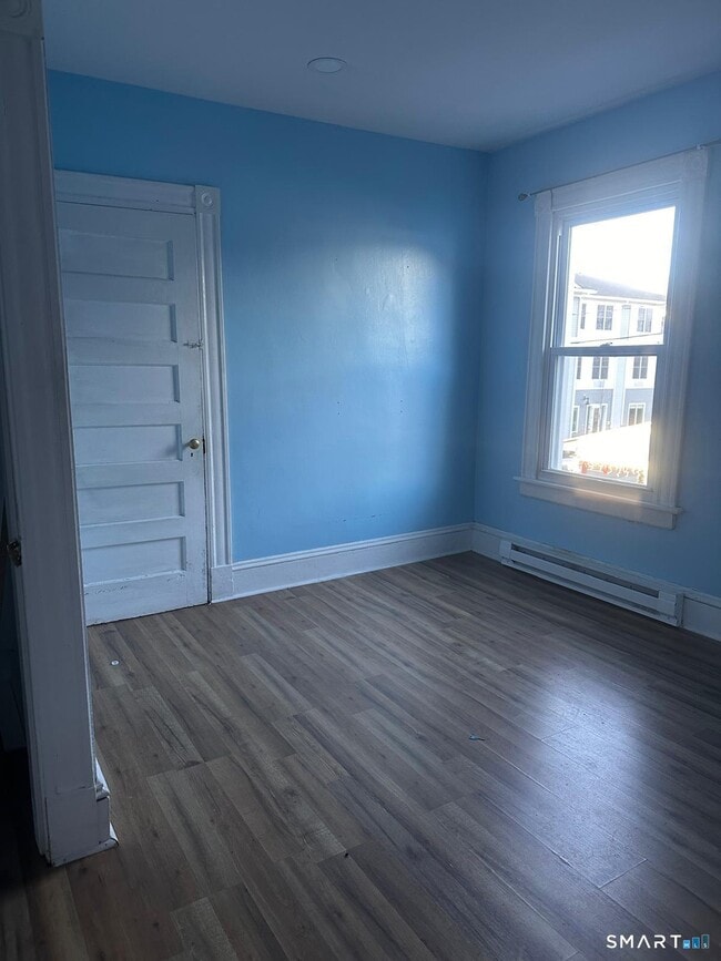 Foto del edificio - 20 Myrtle Ave