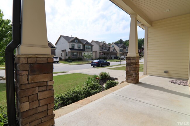 Building Photo - 517 Minerva Dale Dr