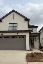 Building Photo - 415 Stillwater Ln