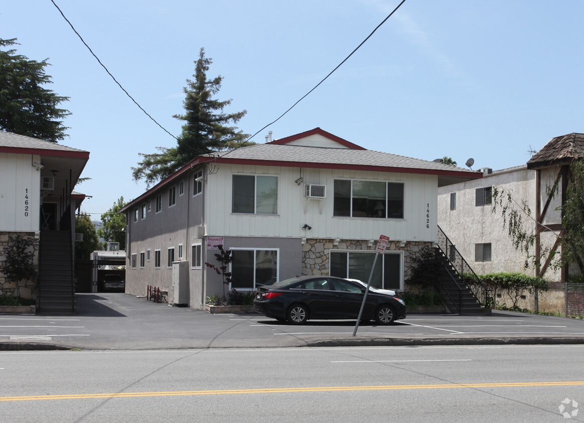 Building Photo - Magnolia Blvd Apartments