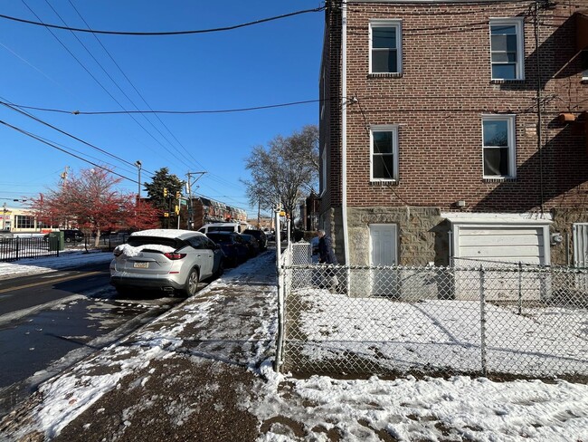 Building Photo - 4100 Levick St