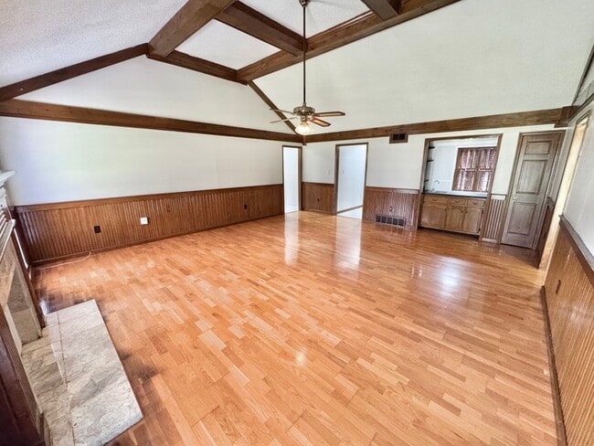 Building Photo - 7086 Cobblestone Dr