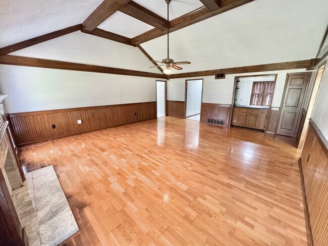 Foto del edificio - 7086 Cobblestone Dr