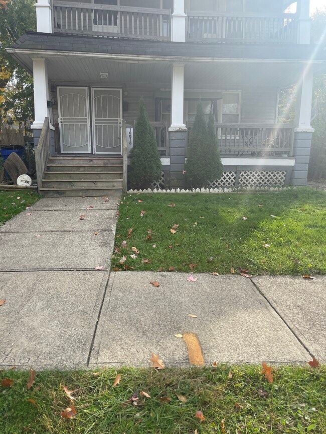 Building Photo - 10016 Anderson Ave