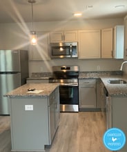 Building Photo - 2433 Harrison Dr