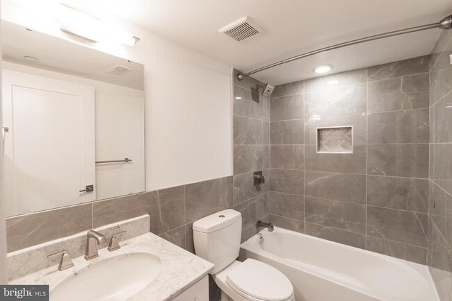 Foto del edificio - 749 N 20th St