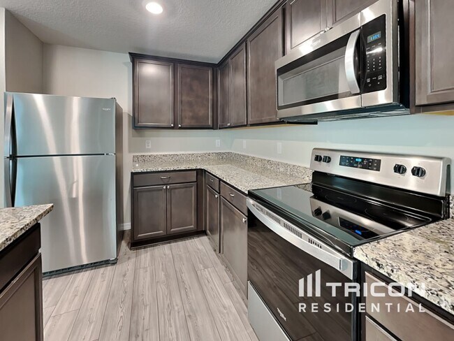 Building Photo - 1596 Wynford Cir