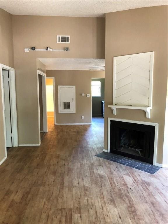 Building Photo - 2011 West Loop