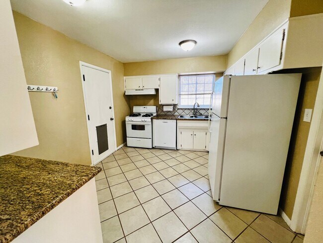 Foto del edificio - Updated 3BD 1.5BA Home Located in Belle Isle Area!!