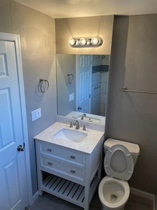 Building Photo - newly renovated 1bd 1 bth unit in phx