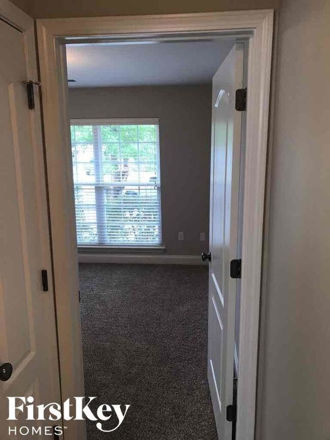 Building Photo - 112 Ivy Trace