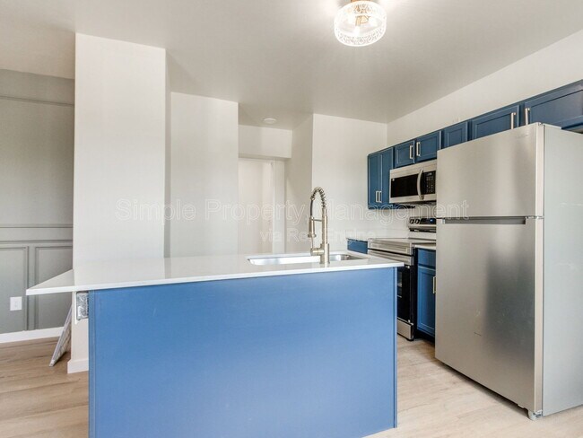 Foto del edificio - 814 W Hill St