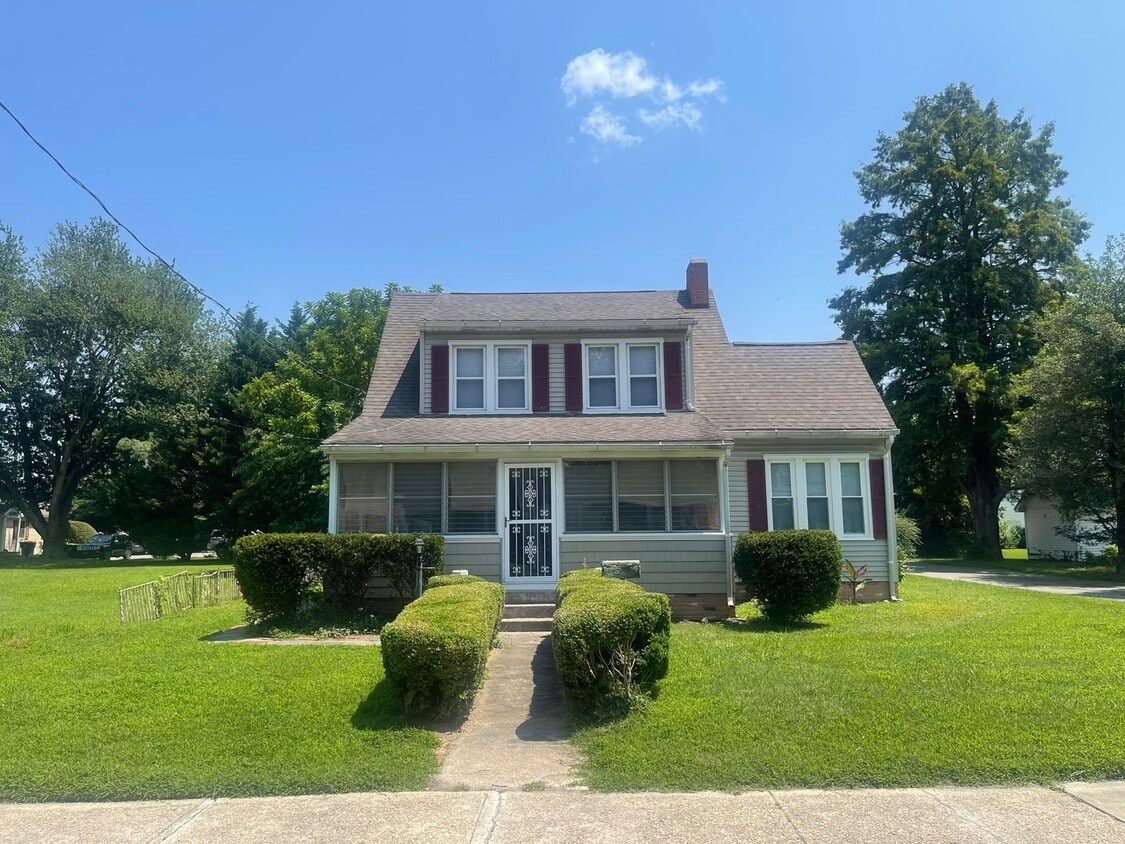 Building Photo - Great location in Milton