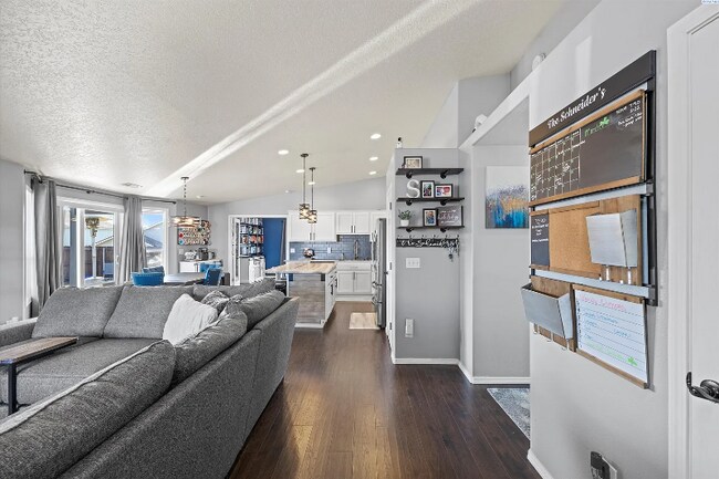 Building Photo - 5508 Jefferson Dr