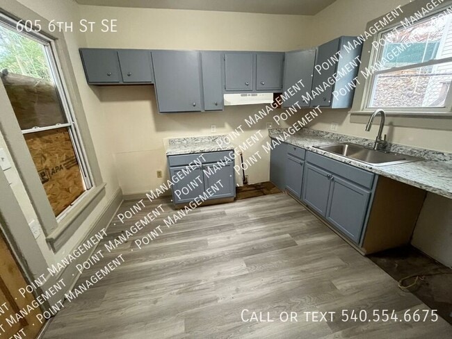 Foto del edificio - 605 6th St SE