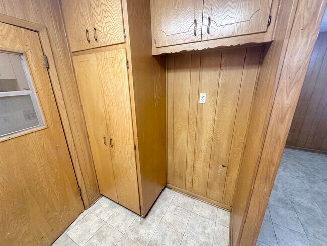 Foto del edificio - AVAAILABLE NOW !!