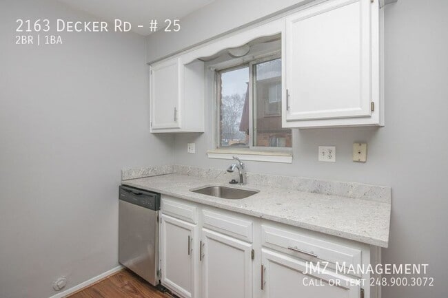 Foto del edificio - 2163 Decker Rd