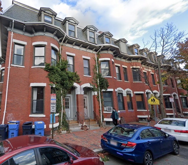 Building Photo - 183 Harvard St