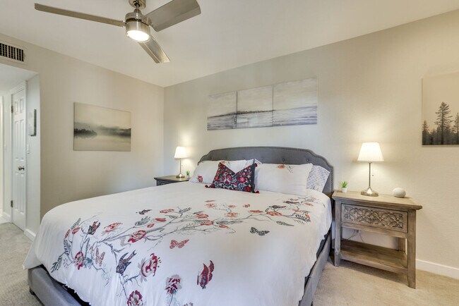 Foto del edificio - 12212 N Paradise Village Pkwy W
