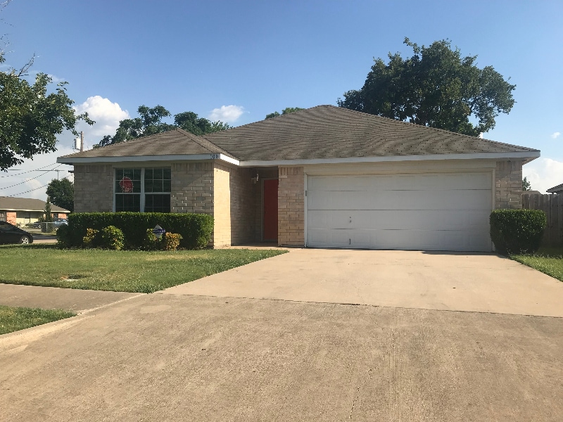 Photo - 100 Camden Ct (Irving, TX)