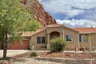 Building Photo - 502 N 200 E