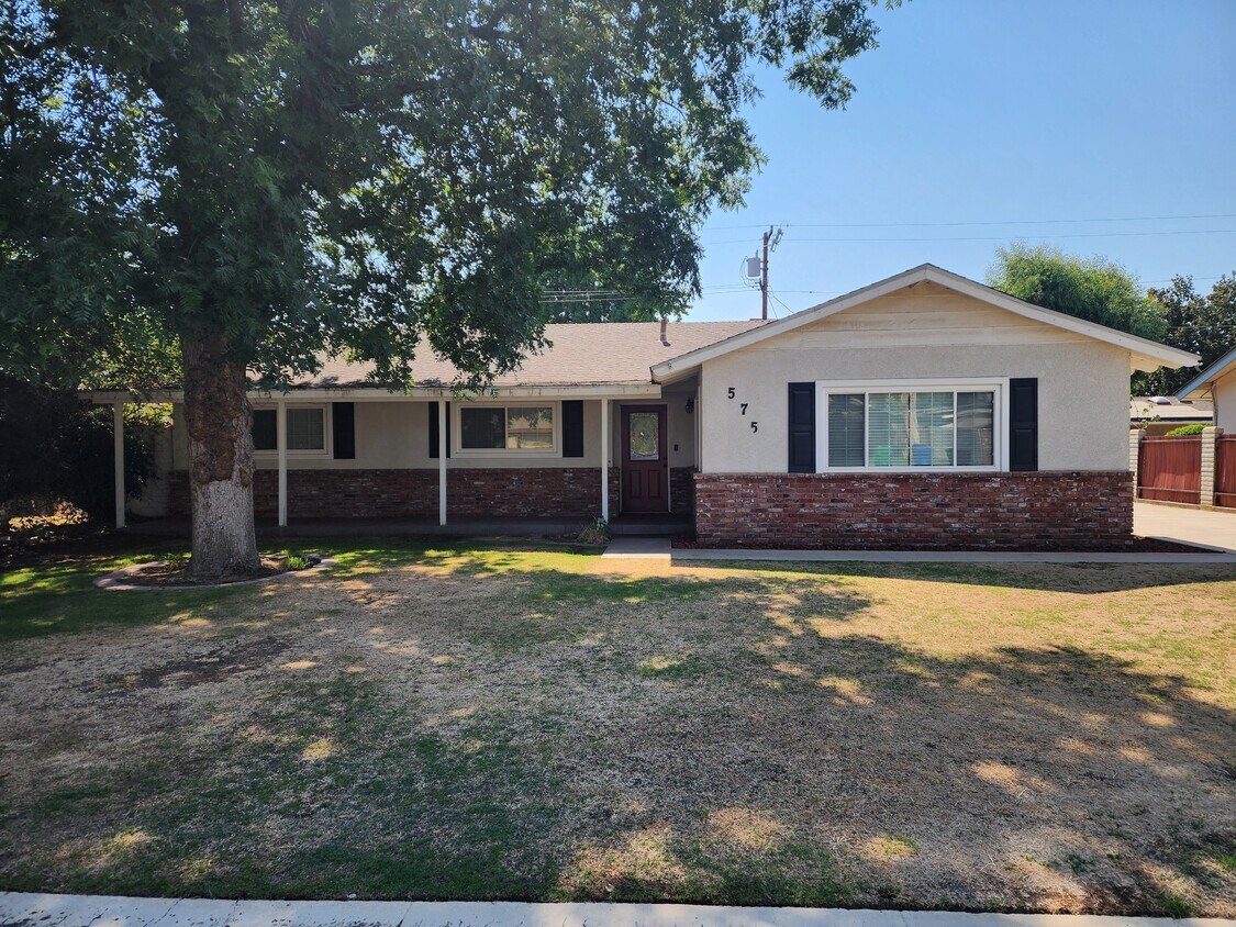 Primary Photo - 575 Acacia Ave