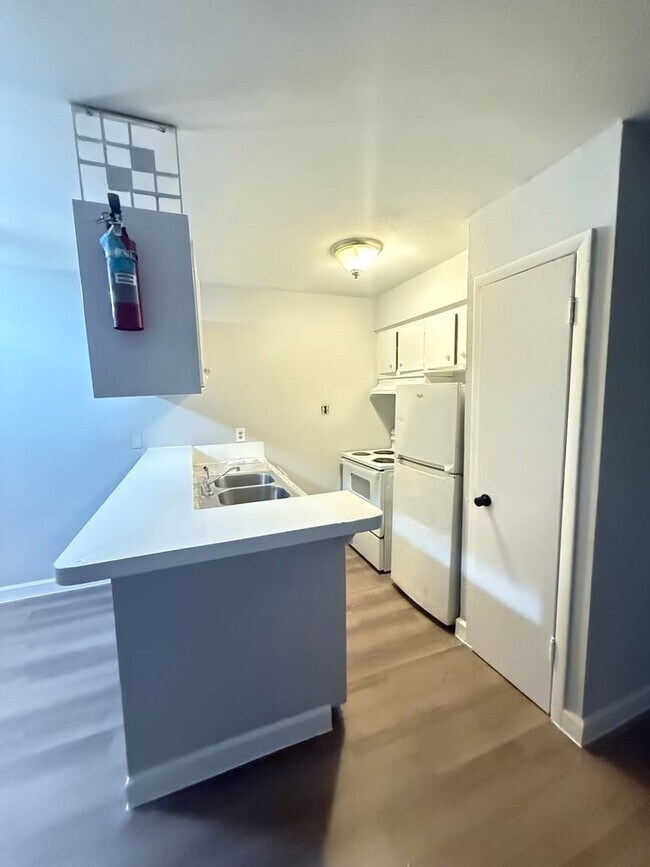 Foto del edificio - 6518 Sloan St