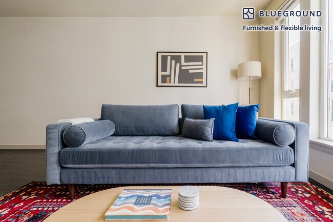 Building Photo - 1414 10th Ave