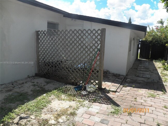 Foto del edificio - 6451 Coolidge St