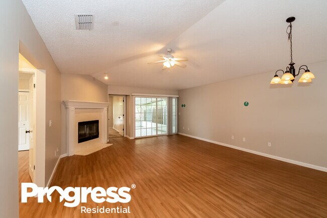 Building Photo - 1826 Ashmore Green Dr