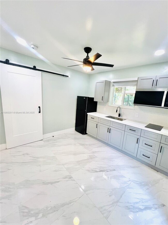 Building Photo - 10370 SW 174th Terrace