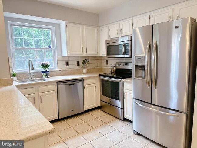 Foto del edificio - 15427 Beachwater Ct