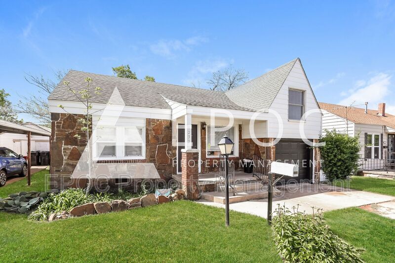 Primary Photo - 1232 SW 30th St