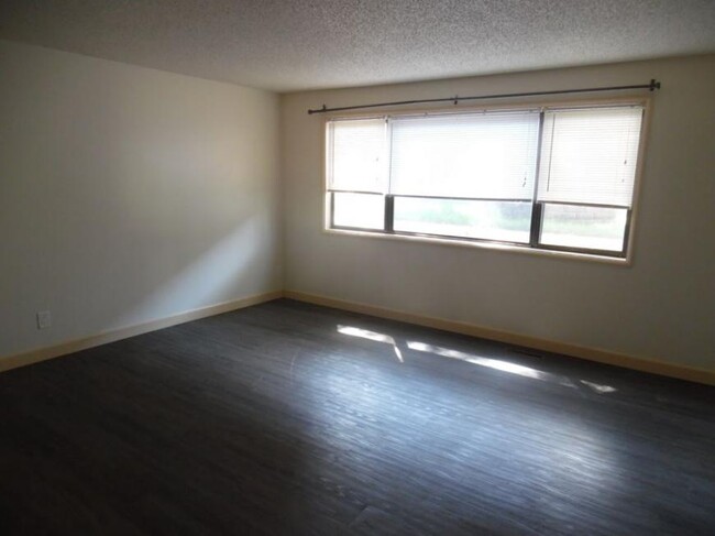 Building Photo - 2 bedroom in Billings MT 59102
