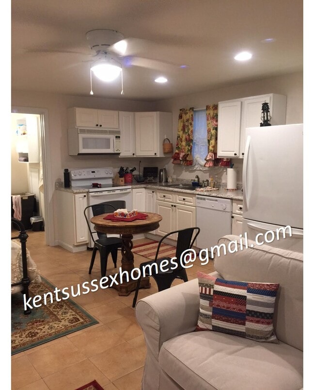 Building Photo - 206 Harrington Ave