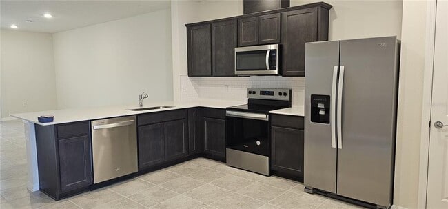 Building Photo - 3079 Emerald Acrs Ln