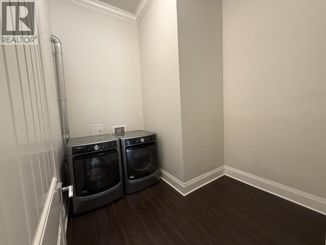 Building Photo - 6688 Altringham Ct