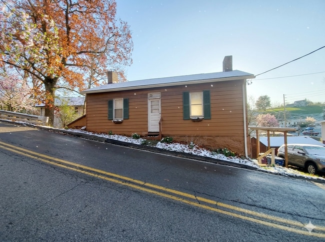 Building Photo - Spring Into Homeownership This April! Looking for a fresh start this Spring?