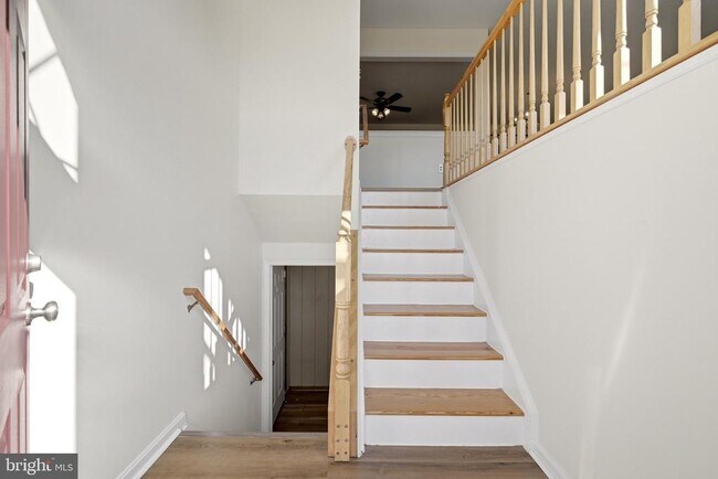 Foto del edificio - 1183 River Bend Ct