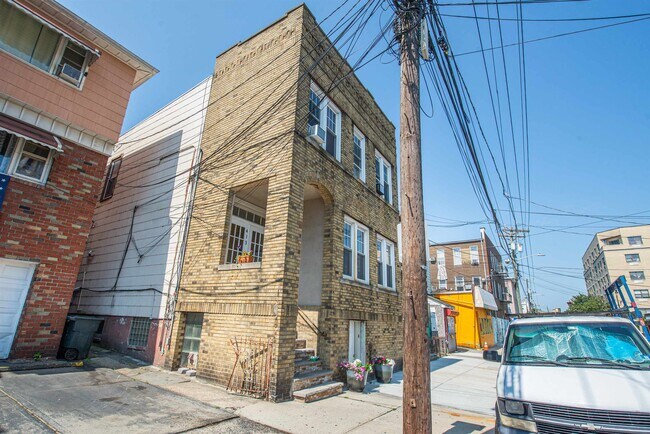 Foto del edificio - 413 24th St