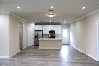 Building Photo - 16610 Bonnie Sean Dr