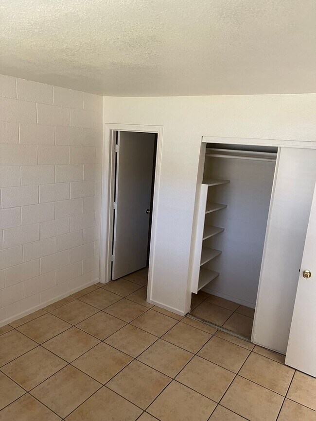 Building Photo - 1 Bedroom 1 Bath In Central Las Vegas