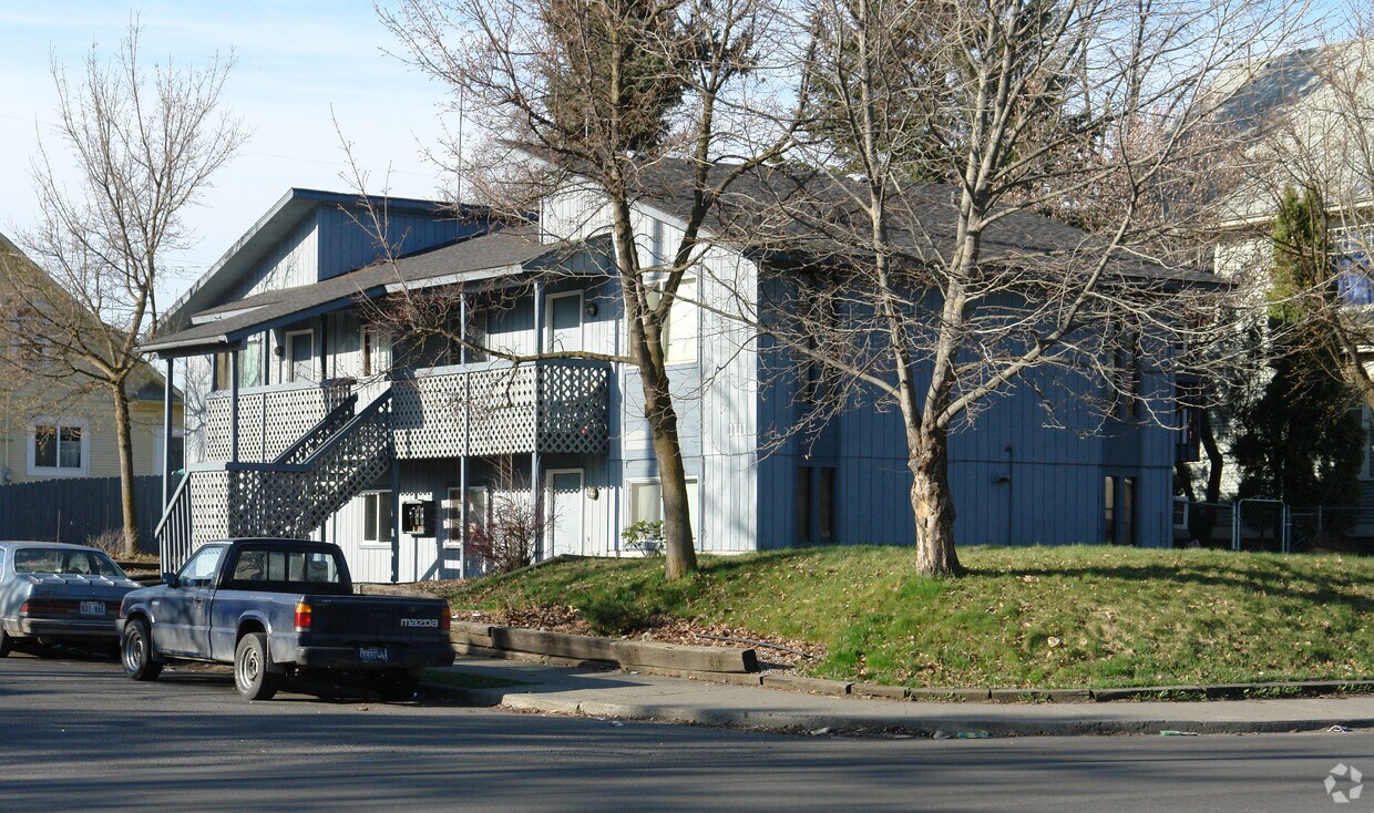 Primary Photo - 1111 N Walnut St